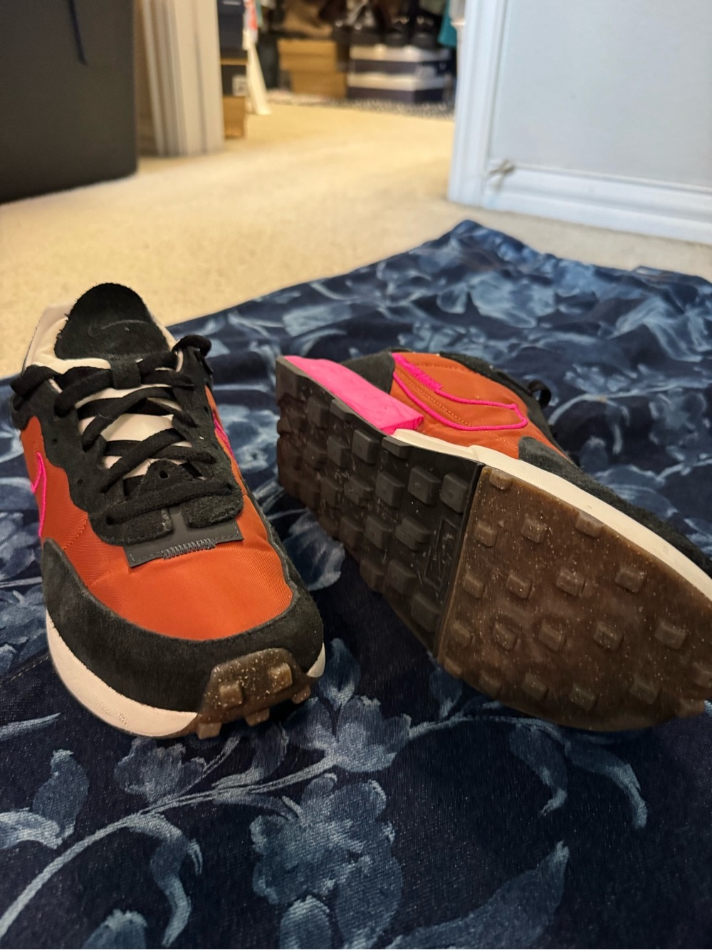 Nike Women's Orange and Pink Running Sneakers - Picture 4 of 6